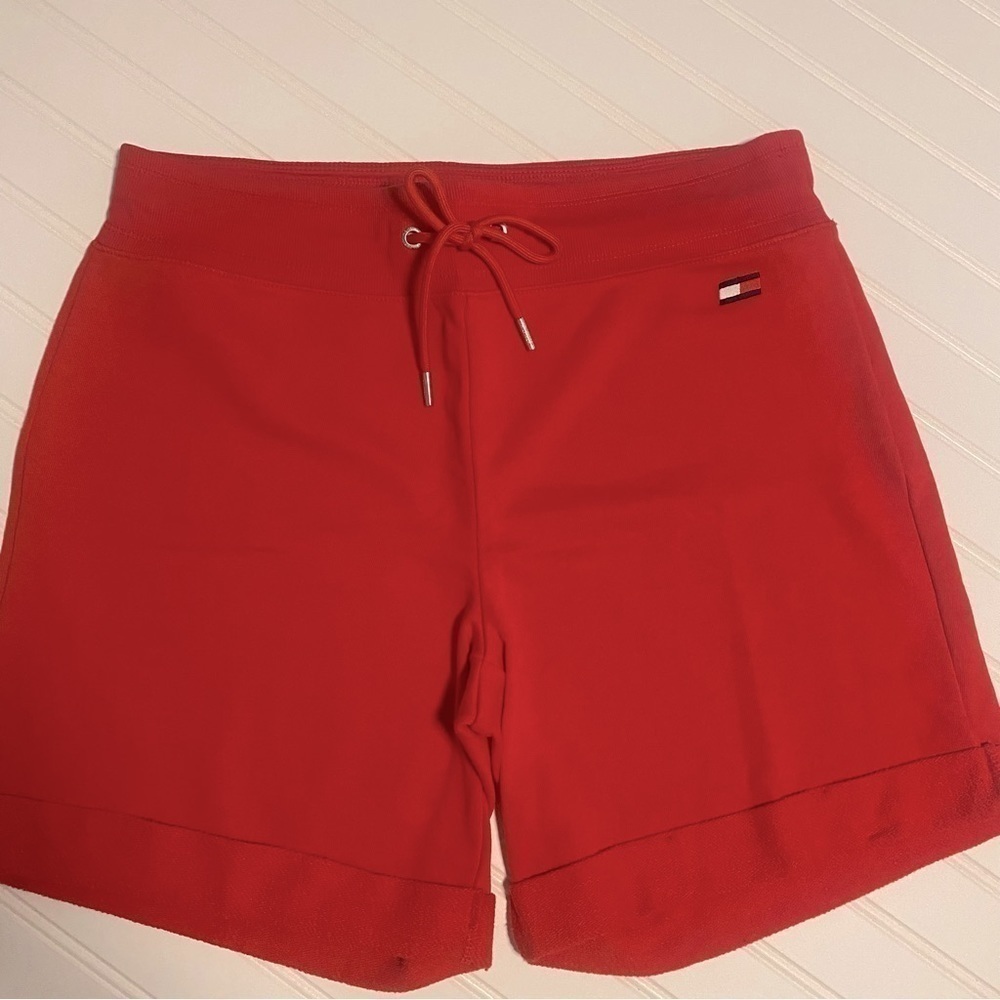 Tommy Hilfiger Sports Women’s Medium Shorts Comfortable Soft No Pockets NWOT